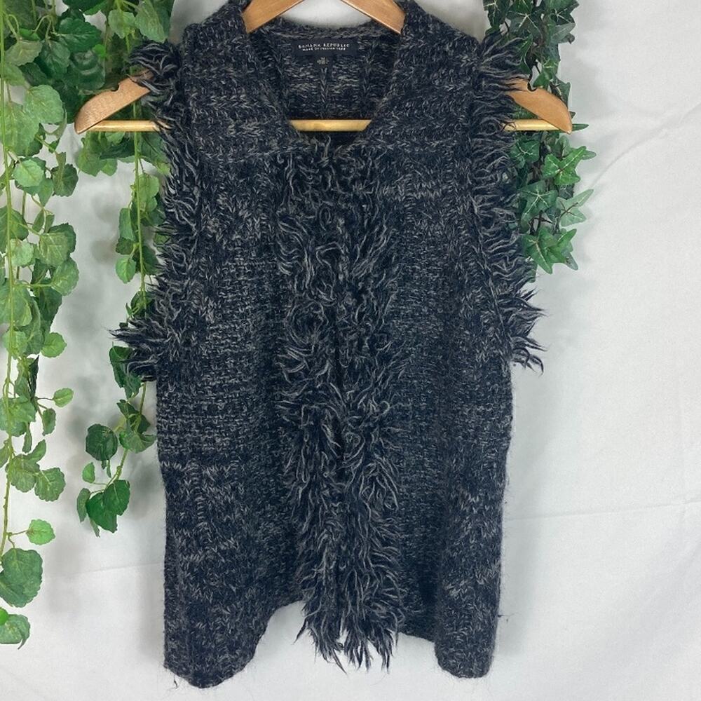 Banana Republic Alpaca Italian Yarn Fuzzy cardi